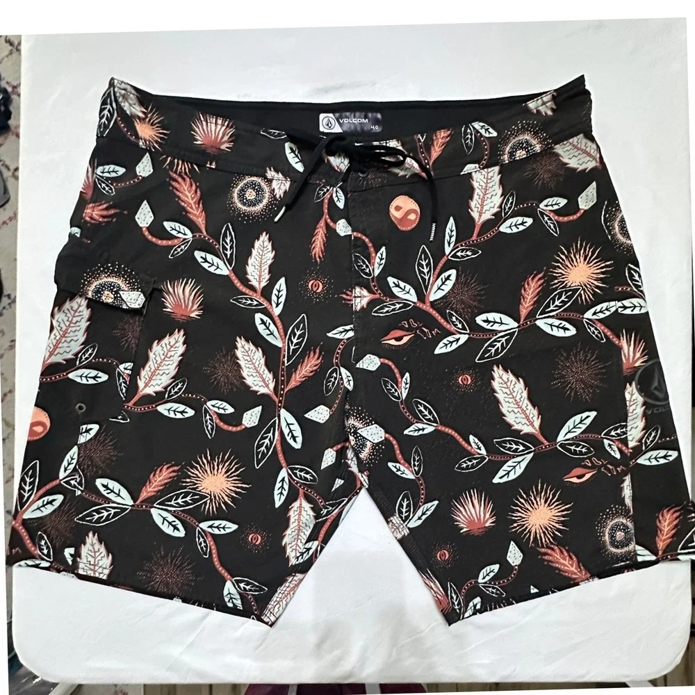 Volcom Board Shorts Mens 40 Black Celestial AOP Surf Trunks Psychedelic Tropical